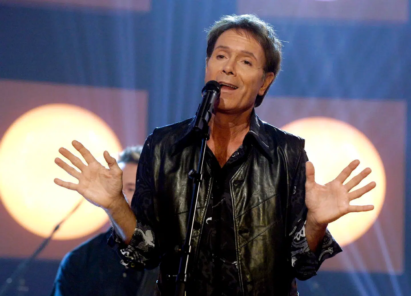 Cliff Richard har formået at holde sig på toppen og forny sig gennem et halvt århundrede. Her en koncert i 2005.