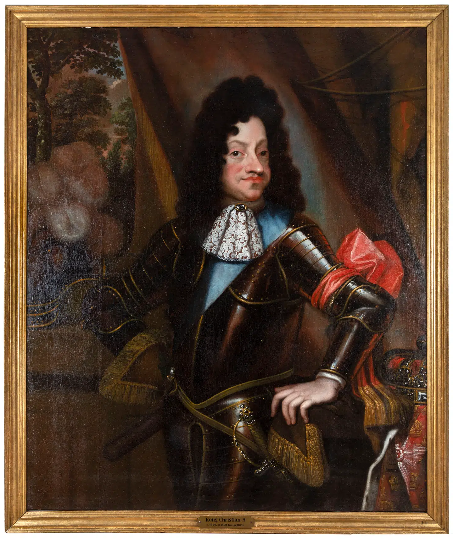 Det var vanskeligt for malerne at indfange Christian Vs ansigt. Han varierer stærkt fra maleri til maleri. Maleriet her følger tidens mode ved at lade hans pande være meget høj. Hvordan han egentlig så ud, kan man få et indtryk af ved at se en voksmodel, som Jim Lyngvild har skabt ud fra Christians dødsmaske.