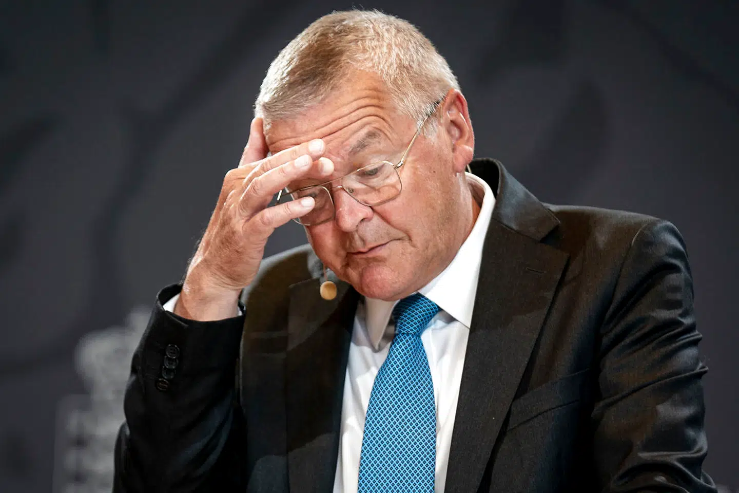 Nationalbankens direktør, Lars Rohde, holder pressemøde i Repræsentantskabssalen i København 16. juni.