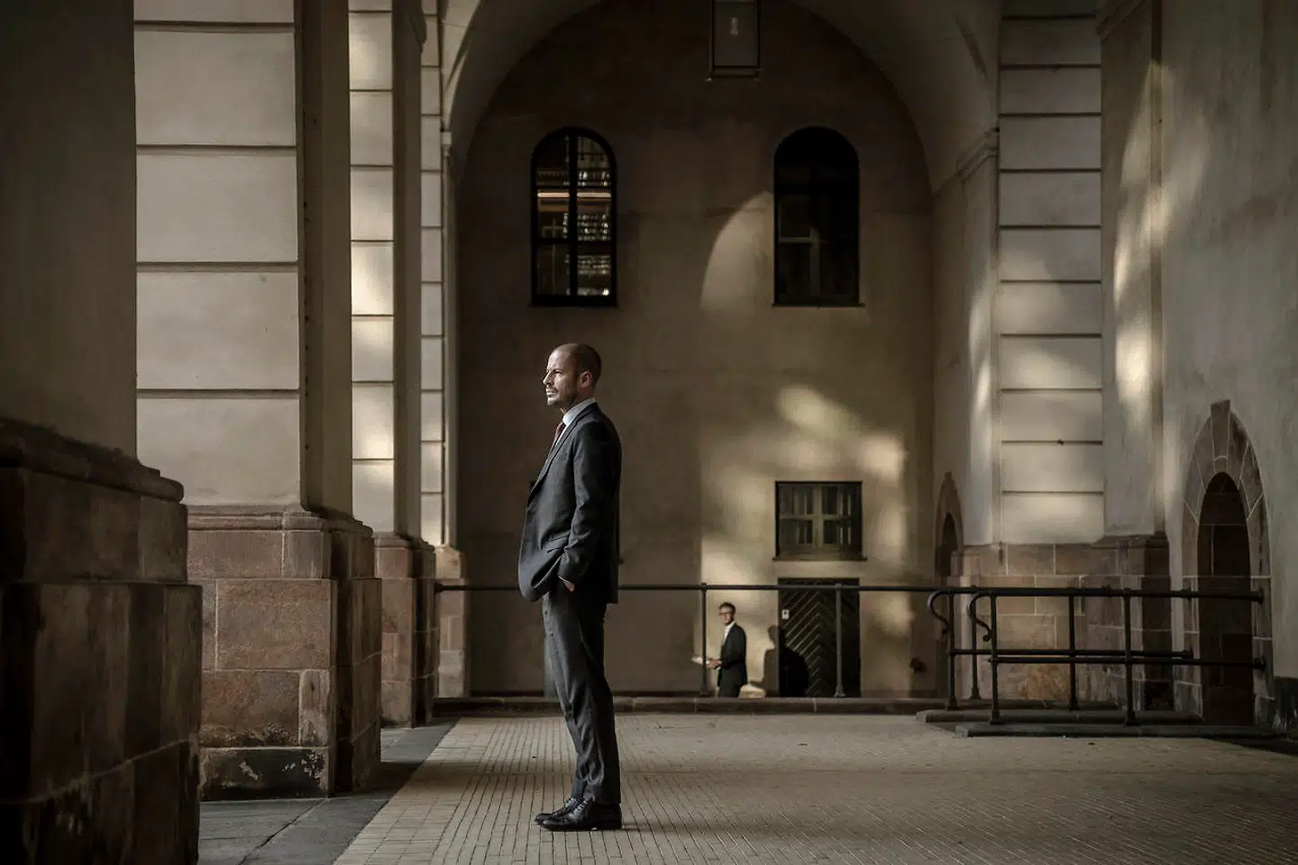 Jonas Christoffersen og Justitias rapport om retssikkerhed og covid-19 giver flere bud på, hvad der bør tænkes over, når en ny epidemilov fra 2021 skal træde i kraft. Blandt andet om, hvorvidt muligheden for tvangsvaccination er for vidtgående et skridt.