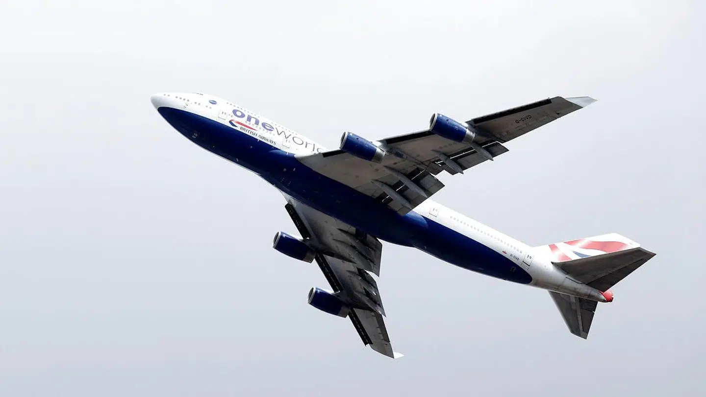 »Himlens dronning« er det karakteristiske Boeing 747-fly blevet kaldt. Her letter et af dem i august fra London Heathrow for at flyve på pension.