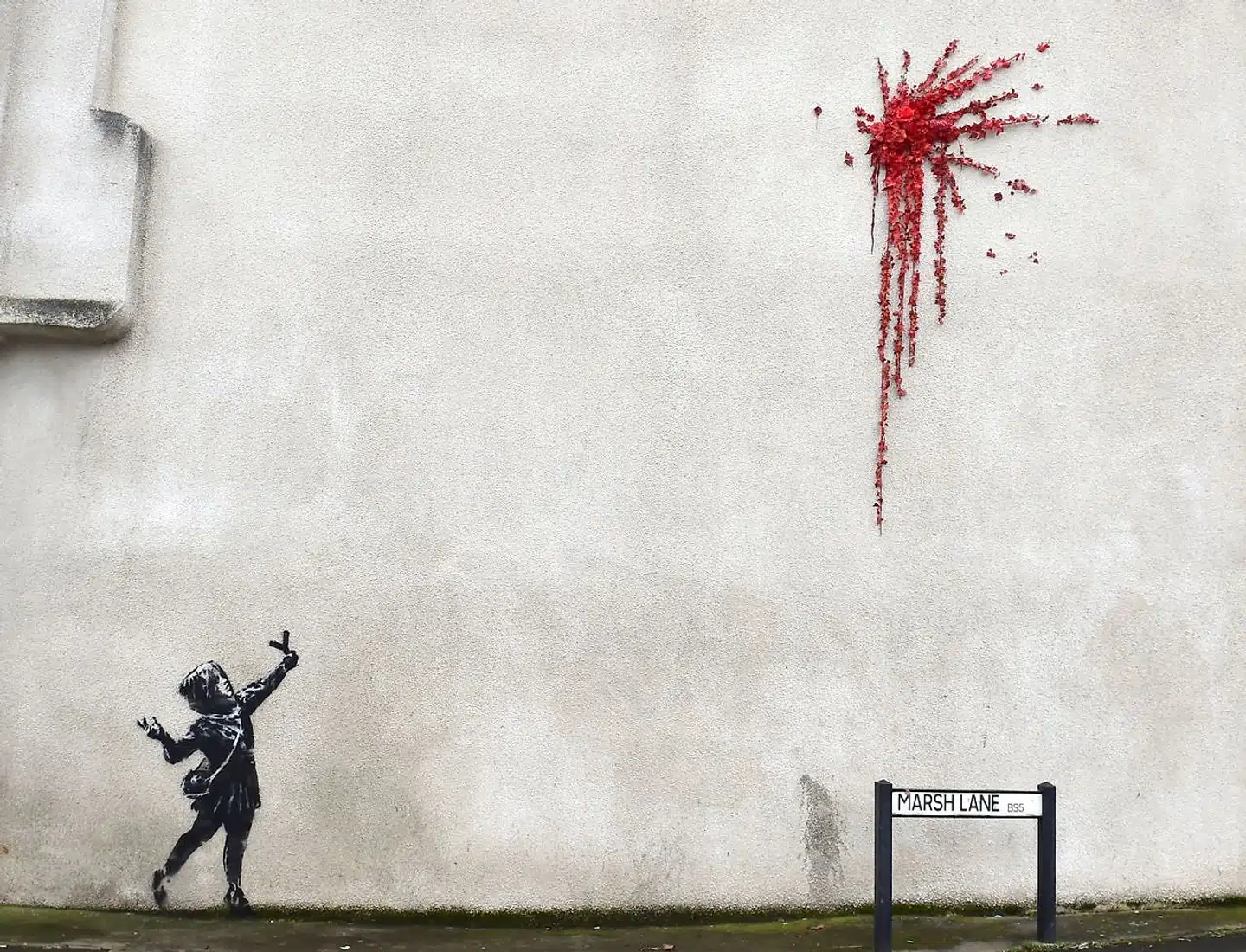 »Street art er klart undervurderet. Det er selvfølgelig blevet lidt bedre med Banksy, efter at han har fået stjernestatus, men stadigvæk,« mener Sissel-Jo Gazan. På billedet ses et værk i Bristol, England, netop udført af »Banksy«.