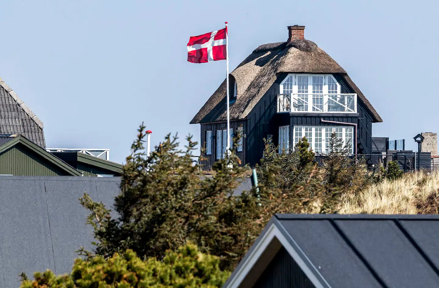 Erhvervsstyrelsen lægger i et forslag til en ny vejledning op til strammere regler for udlejning af sommerhuse. Det vil ramme en lang række kommuner over hele landet.