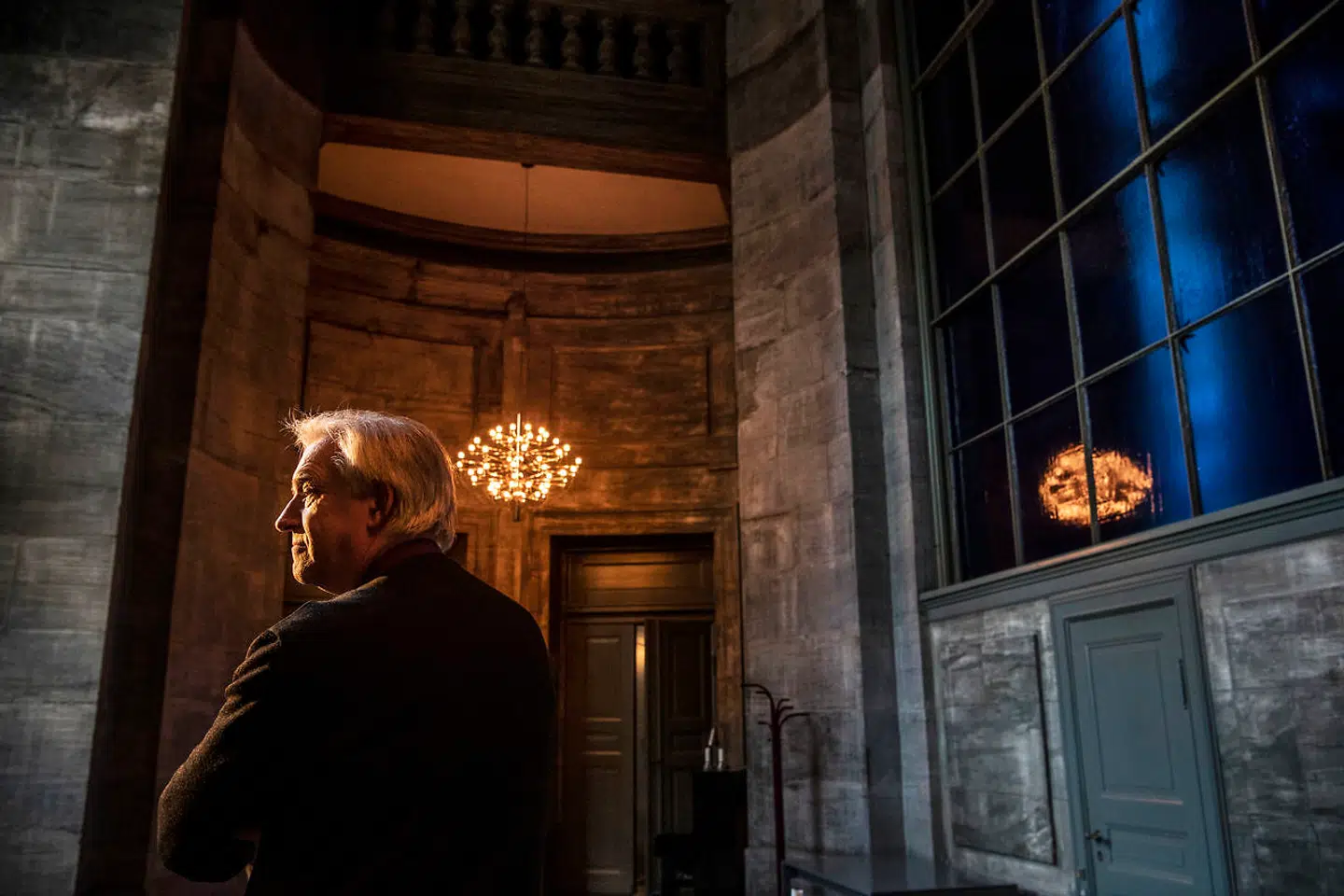 »Det var imponerende at opleve den fredelighed, der bredte sig over en storby som københavn, og dejligt at se, hvor mange mennesker, der fik tid til at gå tur med hinanden. Jeg husker en episode, hvor en dreng på fem-seks år går med sin far. De skal ud og fiske. Drengen strålede af lykke og forventningsglæde. Det er så vigtigt at huske de ting.«