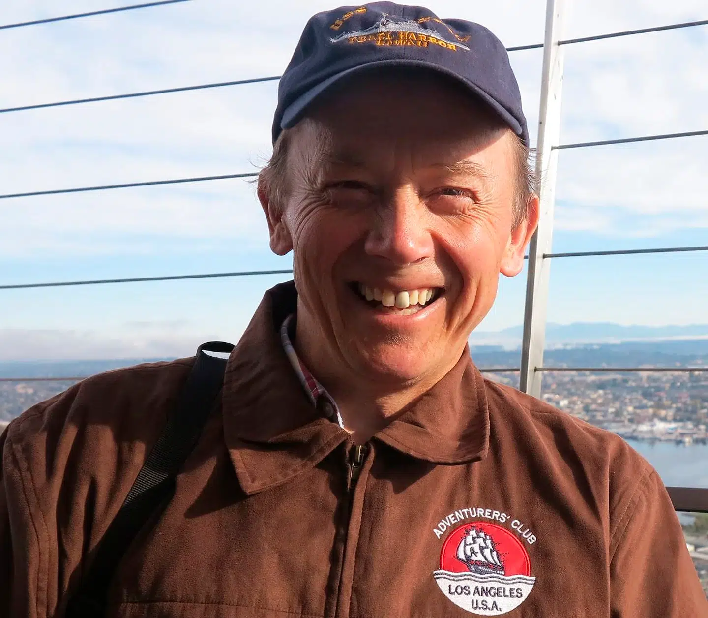 Lars Nielsen er optaget i Eventyrernes Klub i Los Angeles. Her er han fotograferet højt til vejrs i Seattle 2015.