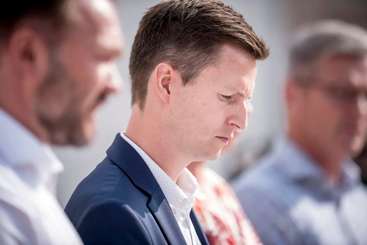 Socialdemokratiets politiske ordfører, Jesper Petersen, har svært ved at se det sjove i et opslag fra en ung Venstre-politiker. Opslaget blev hurtigt slettet.