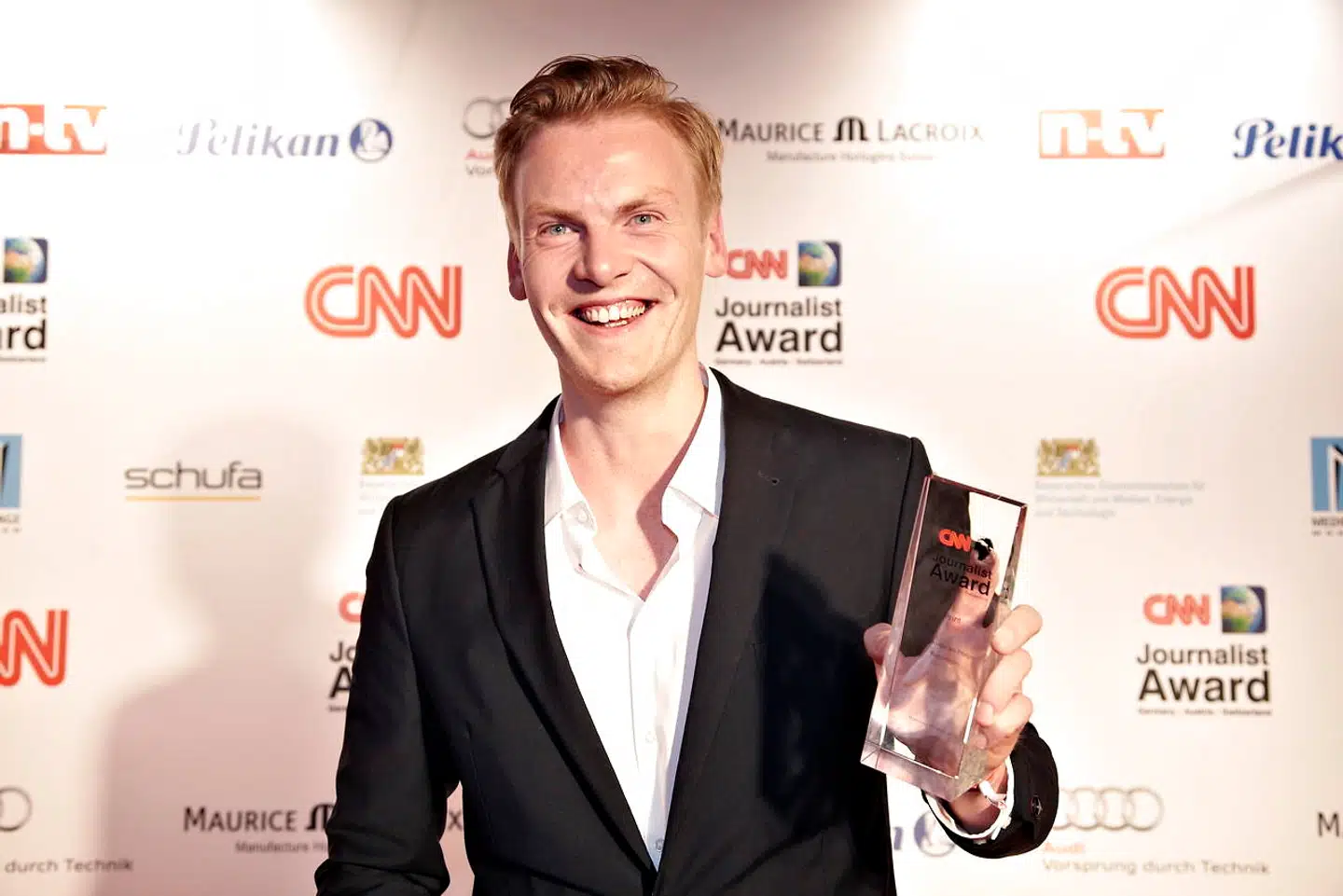 Den tyske journalist Claas Relotius har modtaget et hav af priser for sine artikler i bl.a. Der Spiegel, men i december 2018 blev det afsløret, at han har snydt med sine reportager og opfundet kilder. Billedet er fra 2014, hvor han modtog prisen CNN Journalist Award i München.