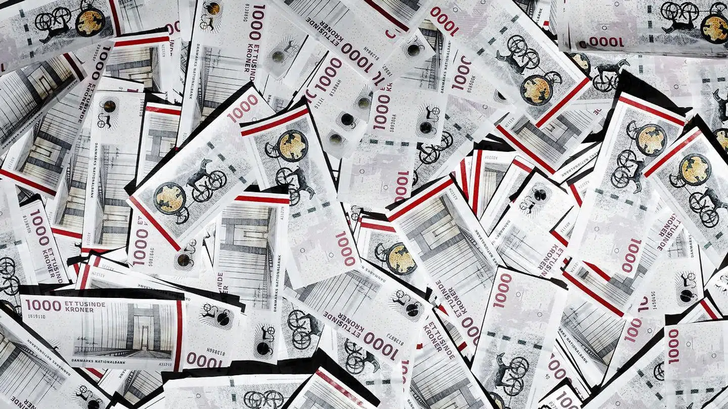 Fredag 3. april får danskerne milliarder af kroner tilbage i overskydende skat. I alt 3,4 mio. borgere får 17,4 mia. kr. tilbage.