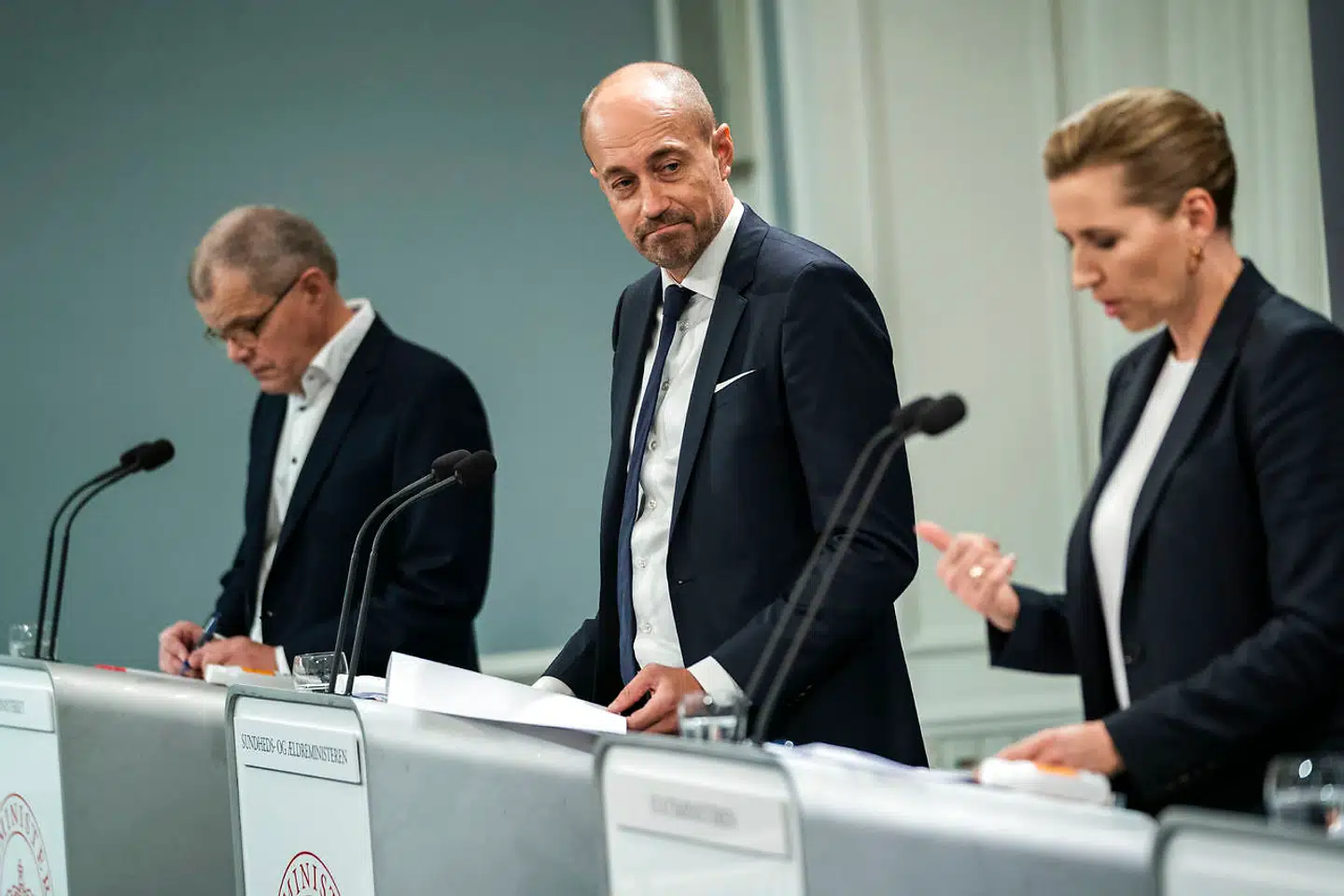 Var det særbehandling, en politisk tjeneste eller helt reel ministeriel sagsoplysning, da ældreminister Magnus Heunicke (S) gik ind i en sag i Helsingør Kommune, som var indledt med en klage fra Pernille Vermunds far? Helsingør Kommune føler sig brugt. Magnus Heunicke afviser at have blandet sig utidigt.