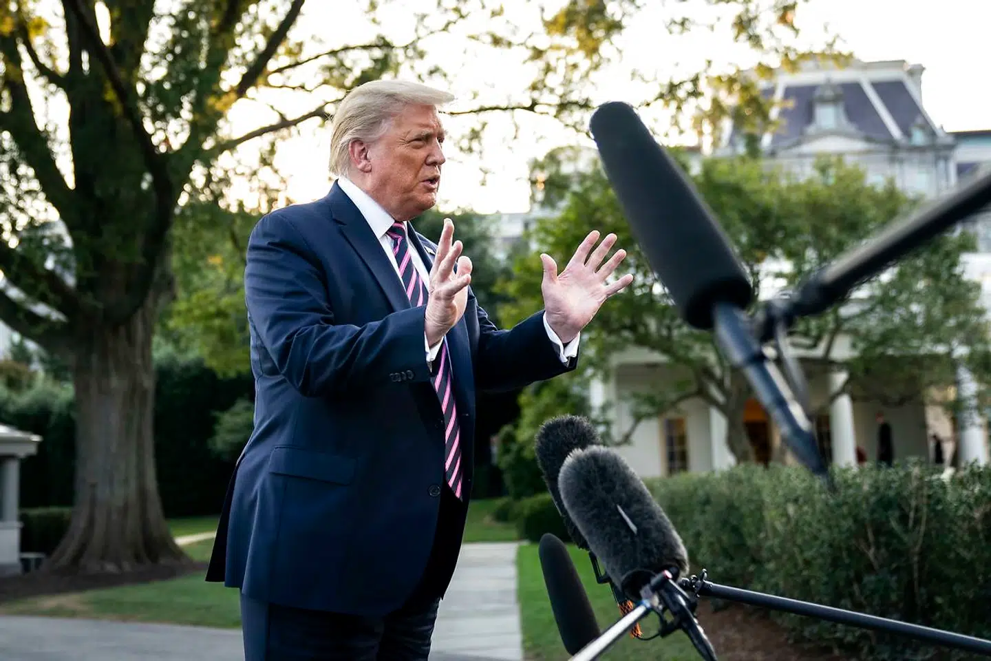 »Trump har vist en evne til at ryste alt af sig,« skriver Samuel Rachlin.