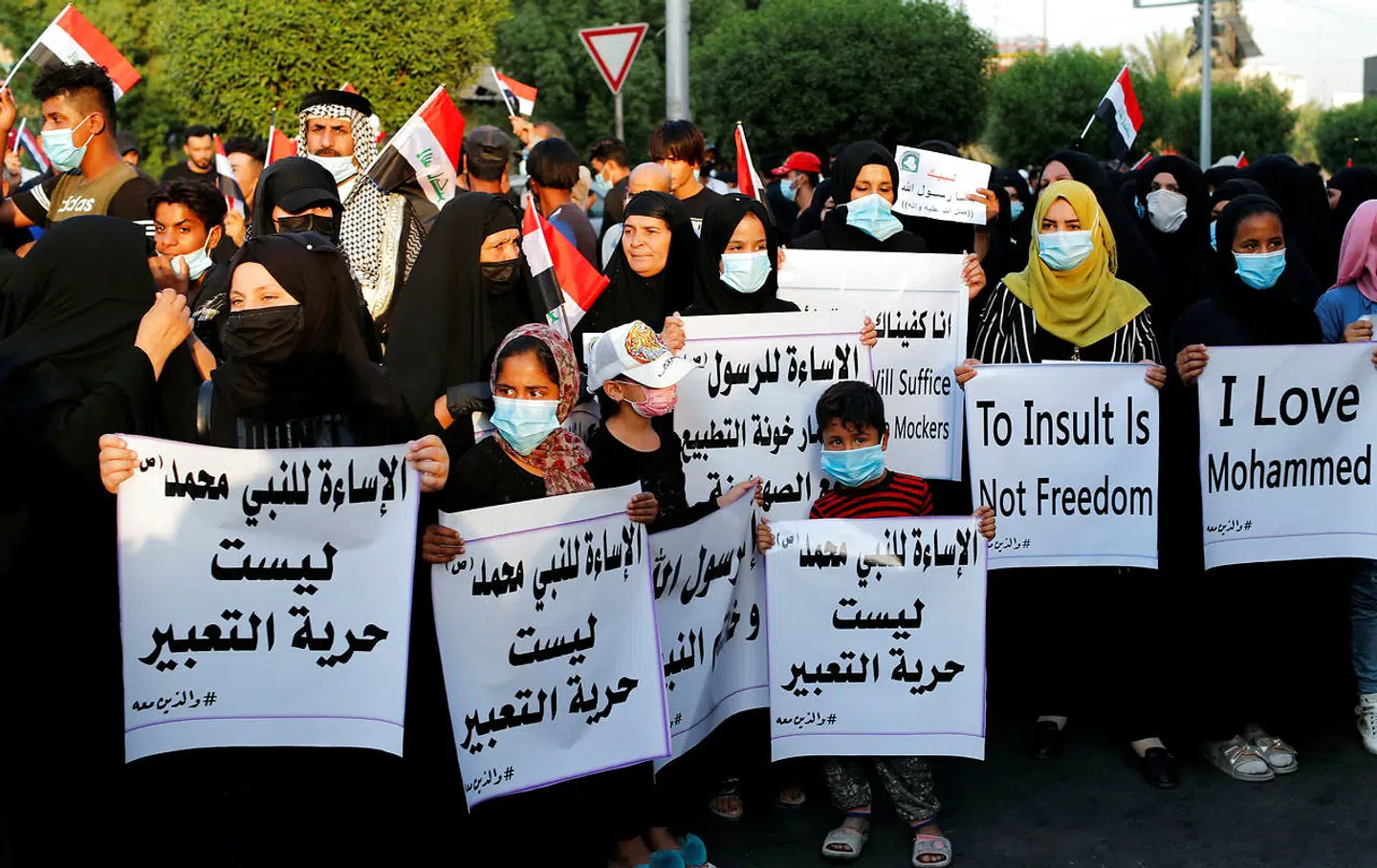 I Bagdad udløste Charlie Hebdos genudgivelse af Muhammed-tegningerne 17. september demonstrationer foran den franske ambassade.