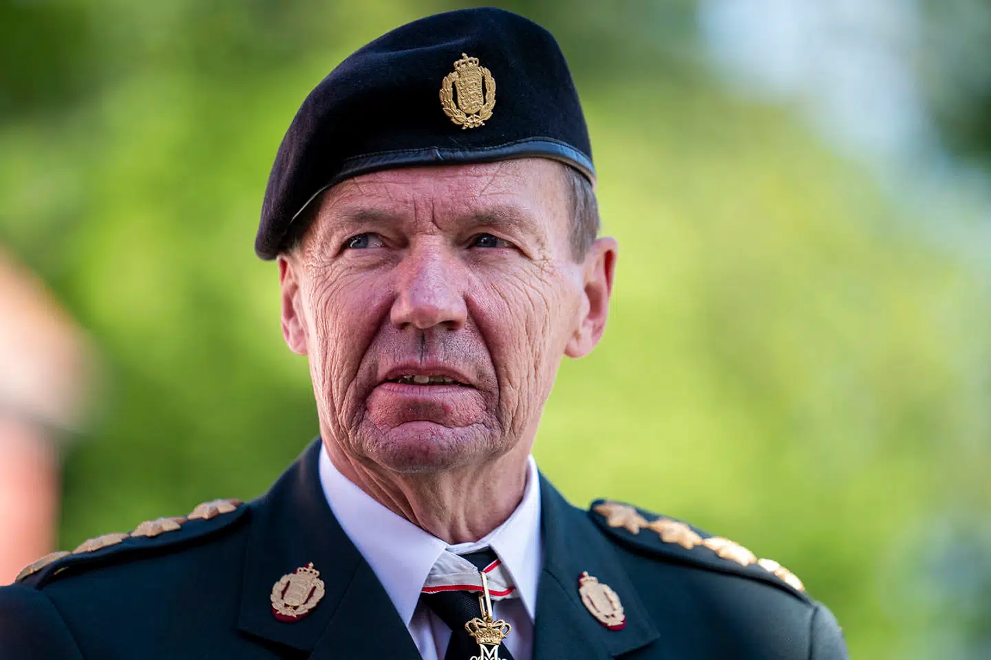 Blandt de smittede er general Bjørn Bisserup, den øverste militære chef for det danske forsvar.