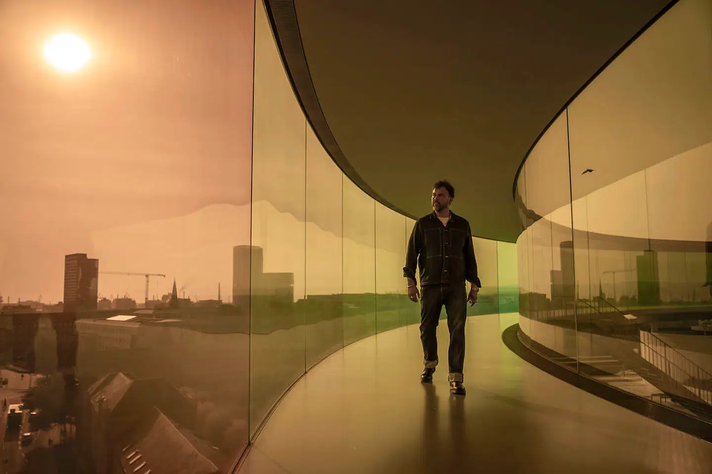 »Kunst- og kulturinstitutioner er ekstremt vigtige for, at vi har et funktionelt samfund. Mennesker har brug for kunstinstitutioner som ARos, hvor forestillinger og fordomme udfordres, hvor man udvikler sig mentalt, og hvor man lærer at forstå andre mennesker,« siger Erlend Høyersten.