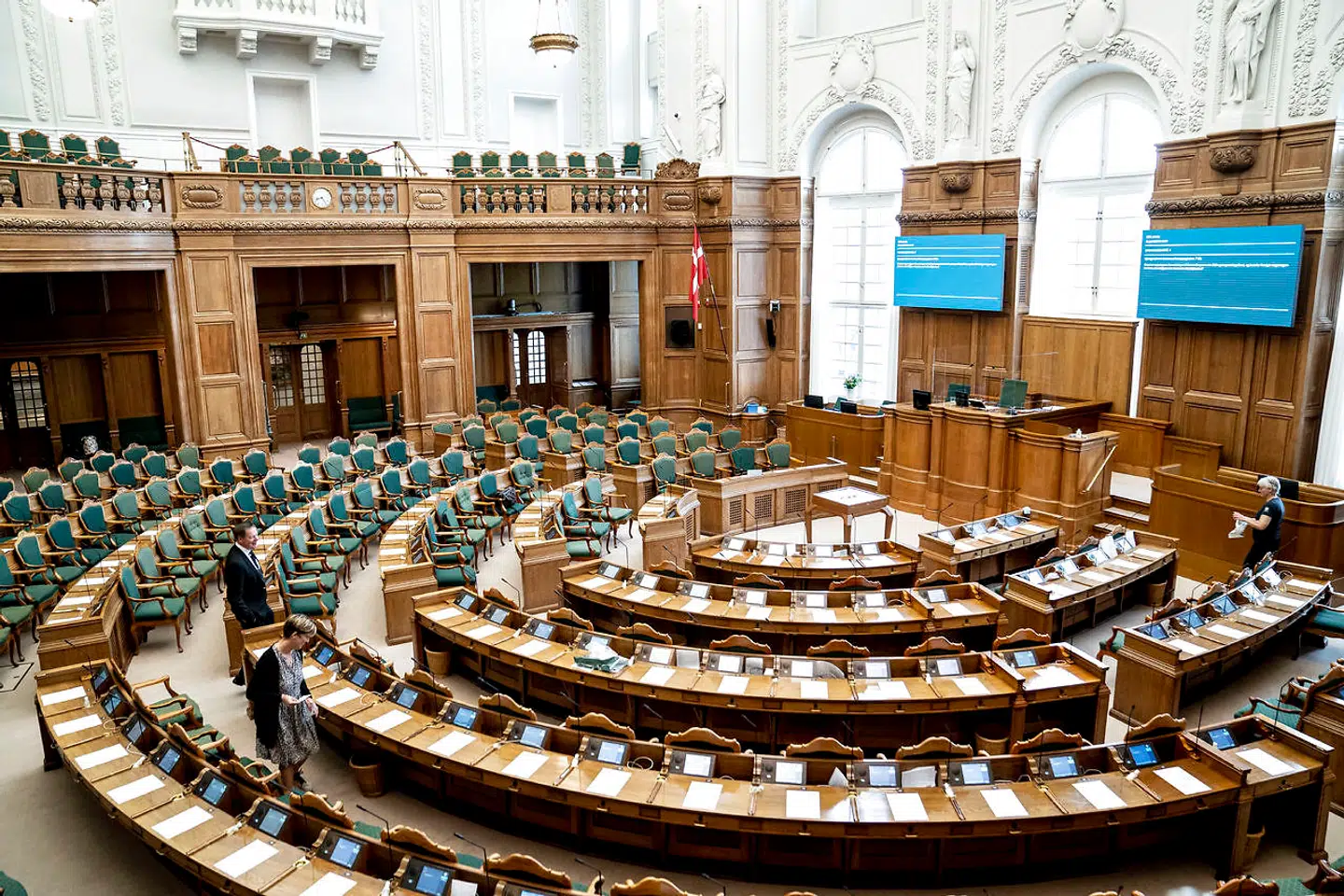 Arkivfoto: Det vælter frem med nye partier, der forsøger at få samlet vælgererklæringer nok til at kunne stille op til næste valg.
