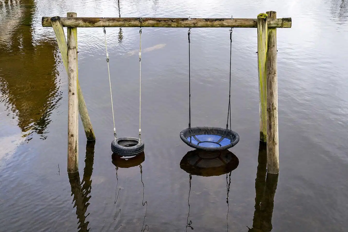 »Men med de igangværende klimatiltag, prioriteringer, beskedne reduktionsbidrag og finanslovsforslag, da ser det kritisk ud for Danmark og for indfrielsen af det nationale klimamål. Der er behov for mindre politisk micro-management,« skriver Sebastian H. Mernild.