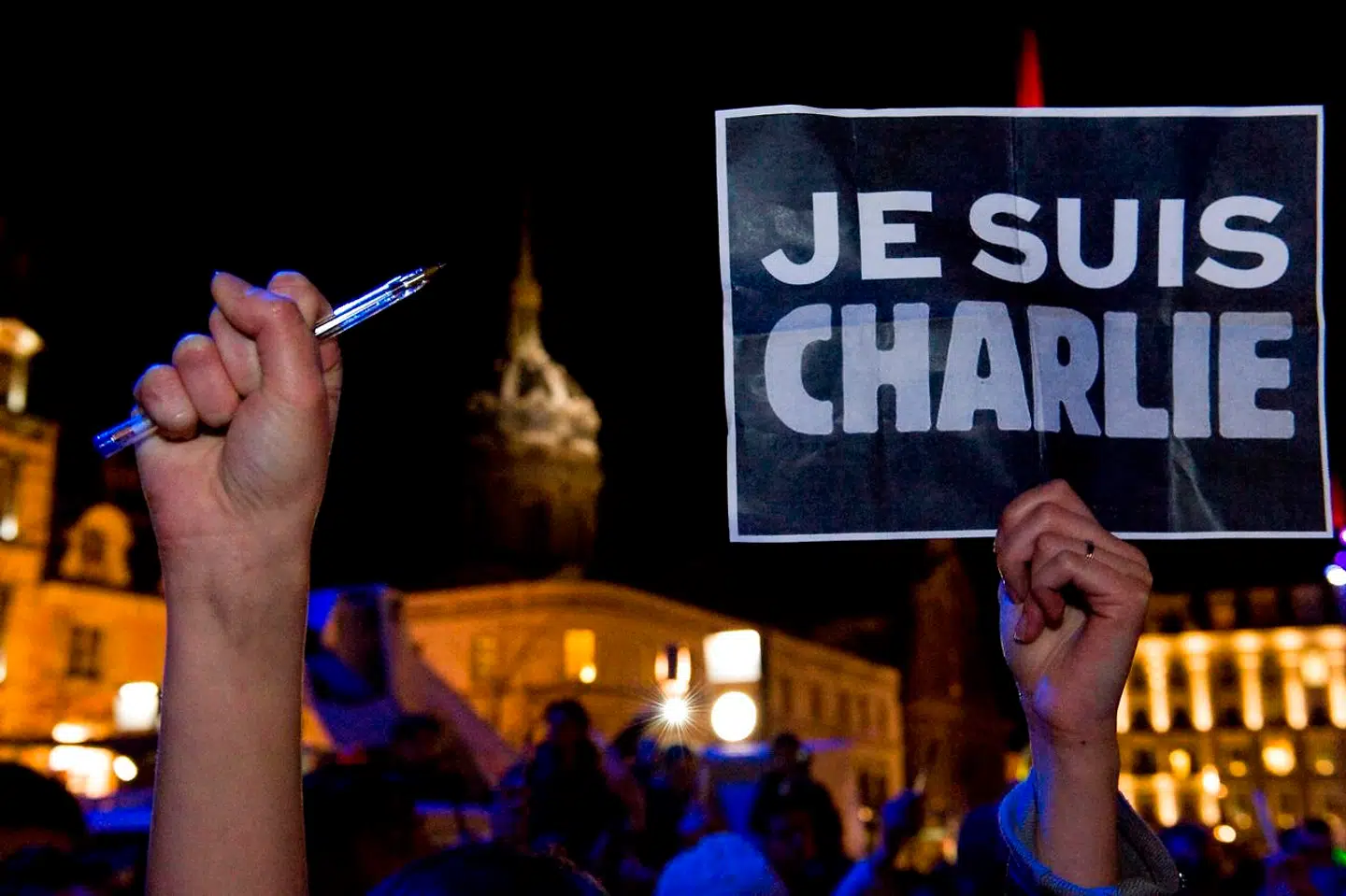 Efter angrebet mod satiremagasinet Charlie Hebdo gik mange franskmænd på gaden for at vise deres støtte til magasinet og ytringsfriheden.