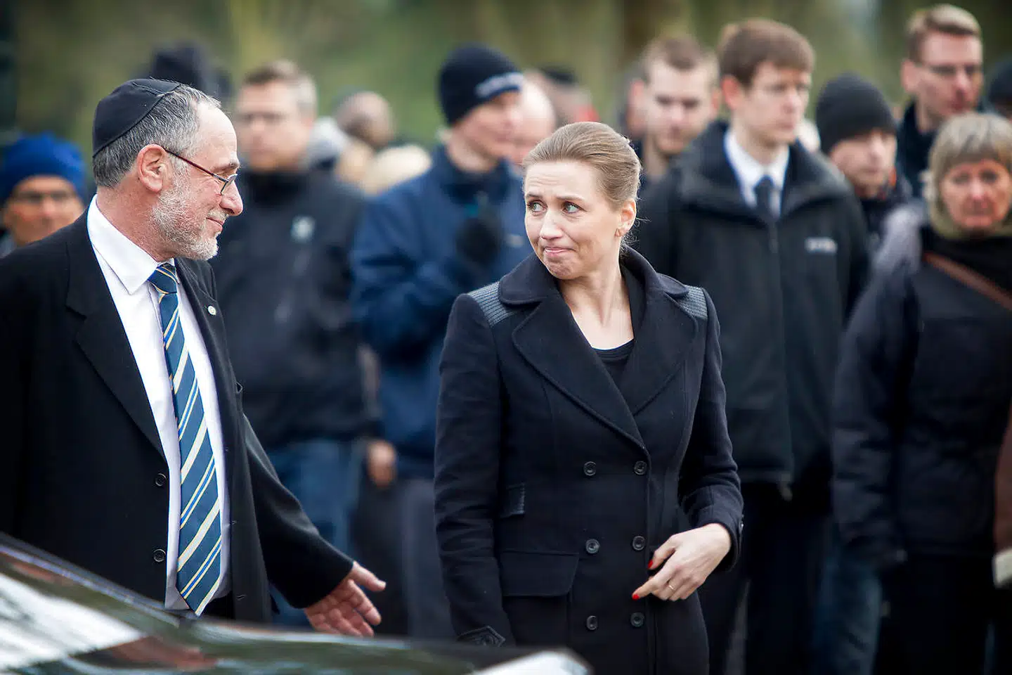 Efter drabet på Dan Uzan under terrorangrebet i København i vinteren 2015 var Mette Frederiksen som justitsminister i tæt kontakt med de efterladte og det jødiske samfund. Her ses hun sammen med tidligere overrabbiner Bent Lexner.