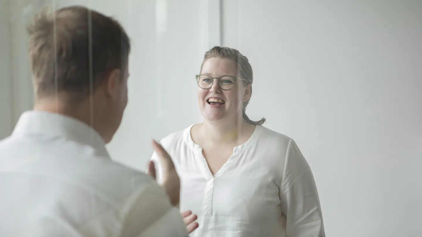 »Jeg har haft nogle virkelig gode snakke med min mentor om, hvordan jeg skulle søge det job, der kunne udvikle mig i forhold til de områder, jeg ønsker,« fortæller Diana Køhler. (Foto: Frej Rosenstjerne)