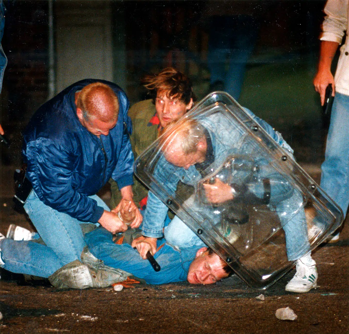 34 aktivister blev anholdt af politiet under de voldsomme uroligheder på Nørrebro 18. maj 1993.