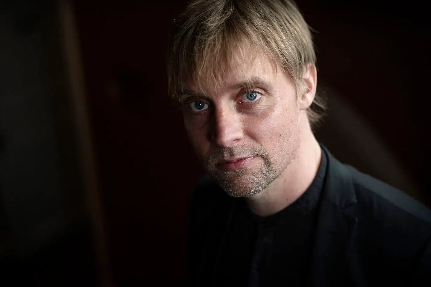 »I 20erne opdagede jeg, at jeg var blevet sanger. Jeg blev kastet hovedkuls ud i det, og der var en masse mennesker, der havde holdninger til, hvad jeg skulle lave. Men for mig havde det altid mere værdi at lave musik end at få succes med det.«