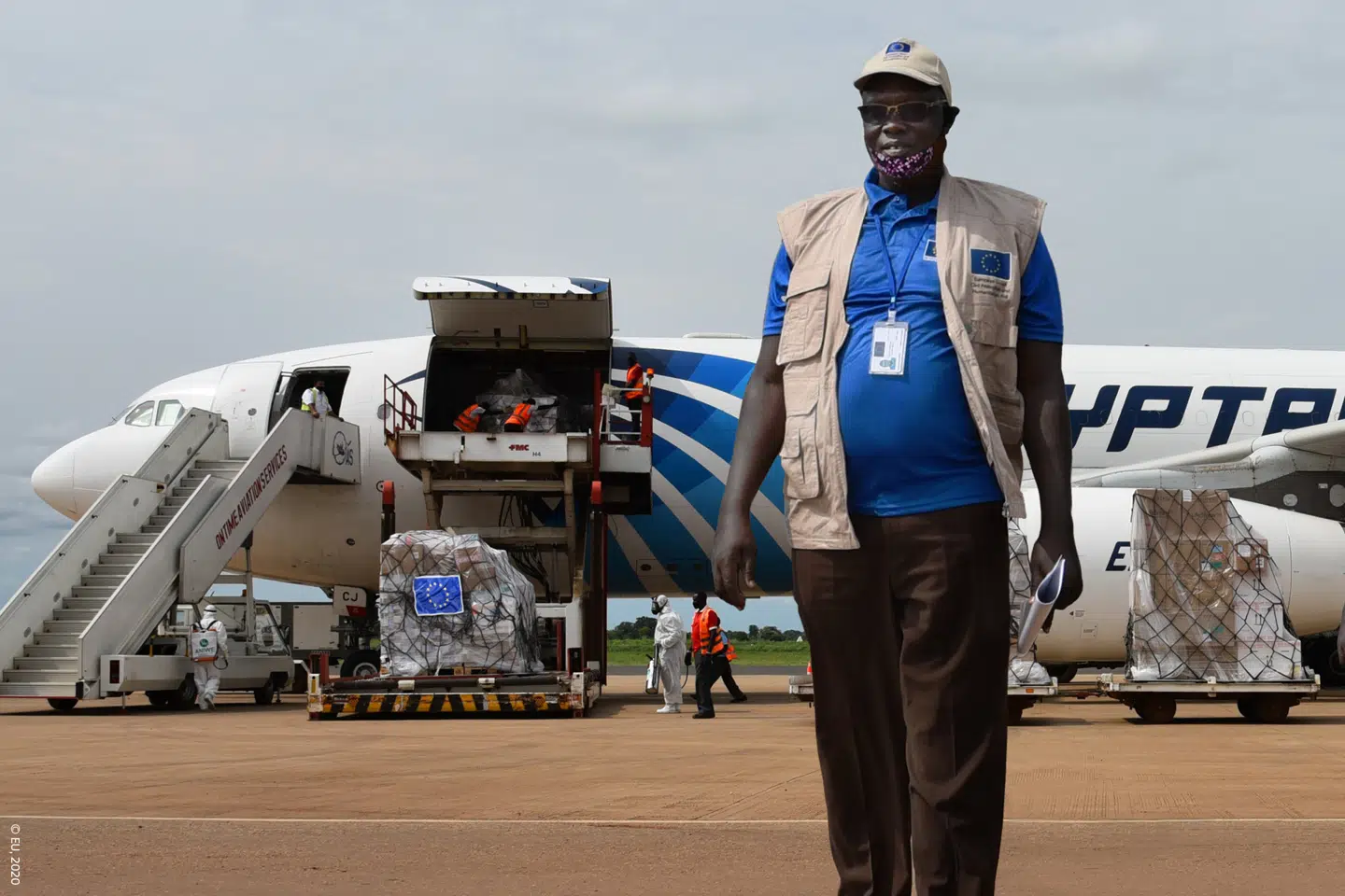 EU har i de første tre måneder, siden de humanitære luftbroer blev lanceret i maj 2020, organiseret over 60 flyvninger, som har leveret mere end 1.100 tons udstyr og mere end 1.700 specialister til lande over hele verden