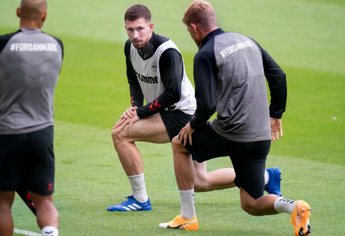 Denmarks Pierre-Emile Hojbjerg and Andreas Cornelius during the national football teams training at Parken Stadium, Copenhagen, Friday Sep. 4, 2020.. (Foto: Liselotte Sabroe/Ritzau Scanpix)