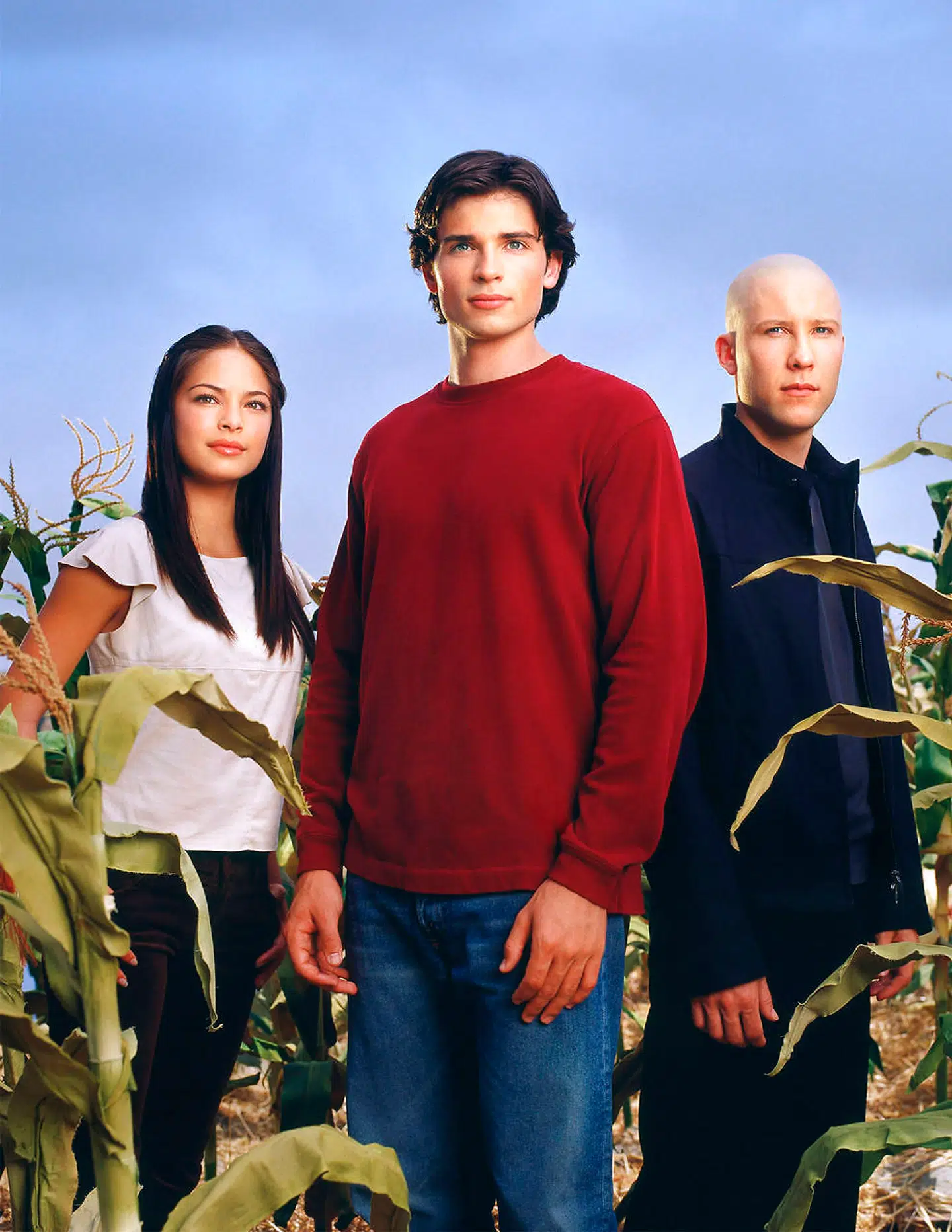 Allison Mack blev introduceret til gruppen gennem sin daværende kollega Kristen Kreuk, som spillede Lana Lang i serien »Smalville«, her sammen med Tom Welling (Superman) og Michael Rosenbaum, (Lex Luthor).