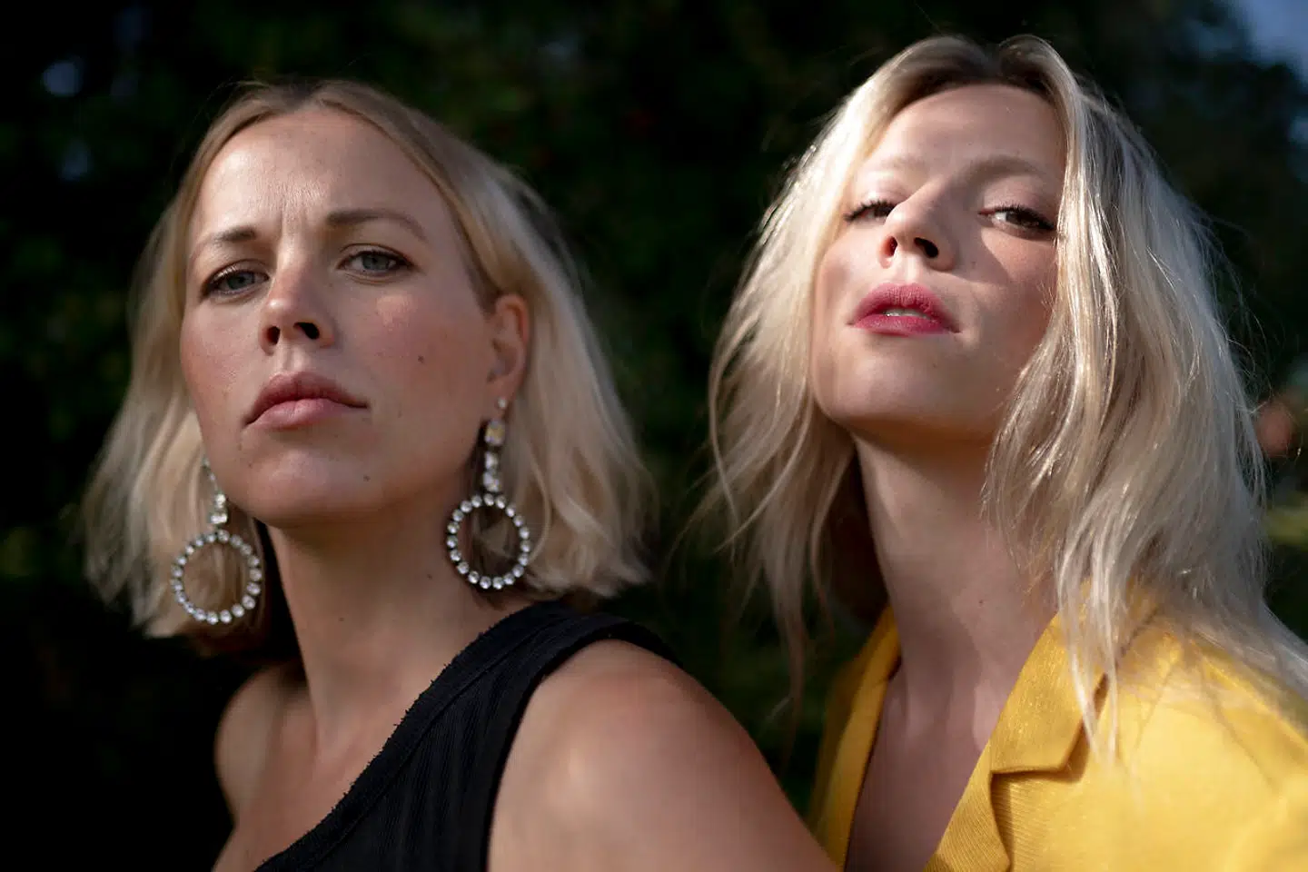 Kunstnerduoen How to kill a dog (Jennifer Vedsted Christiansen og Emma Sehested Høeg) vil fortælle tingene på deres egne måder. I »Lolita for Altid« vil de gøre op med den unge kvindes passive seksualitet