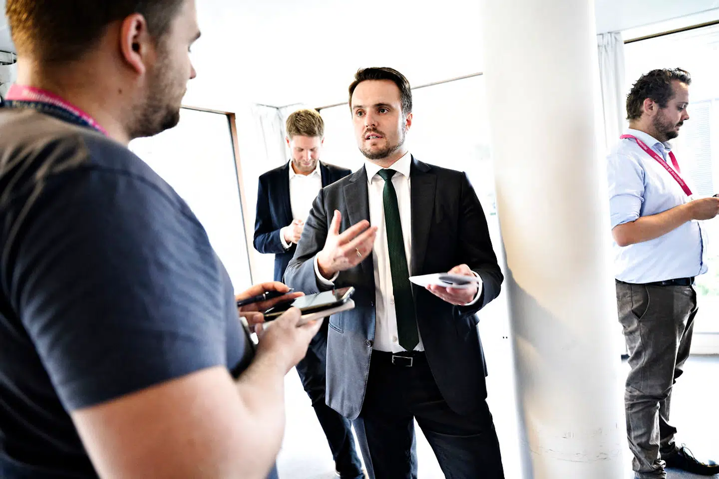 Siden erhvervsminister Simon Kollerup (S) og resten af den socialdemokratiske regering tiltrådte, er der kommet flere byrder for dansk erhvervsliv.