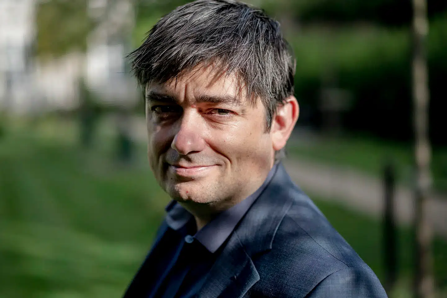 Folketingsmedlem for Socialdemokratiet Daniel Toft Jakobsen mener, at åndsfriheden er under pres. Han oplever blandt andet, at »der bredt på Christiansborg bliver talt om religion på en forenklet måde«.