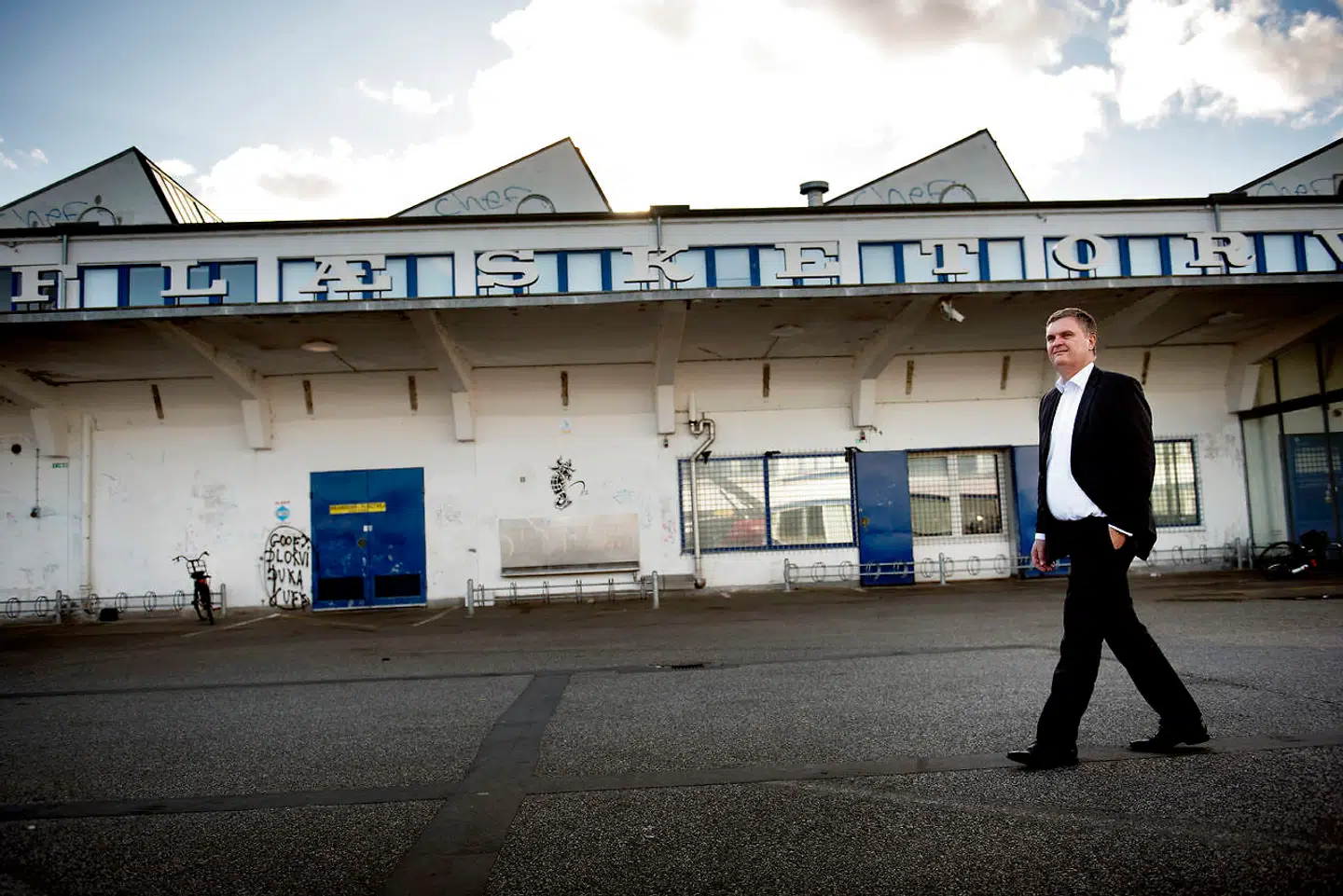 »Det nemmeste havde været, at vi i Danish Crown havde lukket øjnene for debatten om pensionsalder og håbet, at vi kunne holde længere på vores gode medarbejdere. Den går ikke. Vi har et ansvar for at reducere slid,« skriver Jais Valeur.
