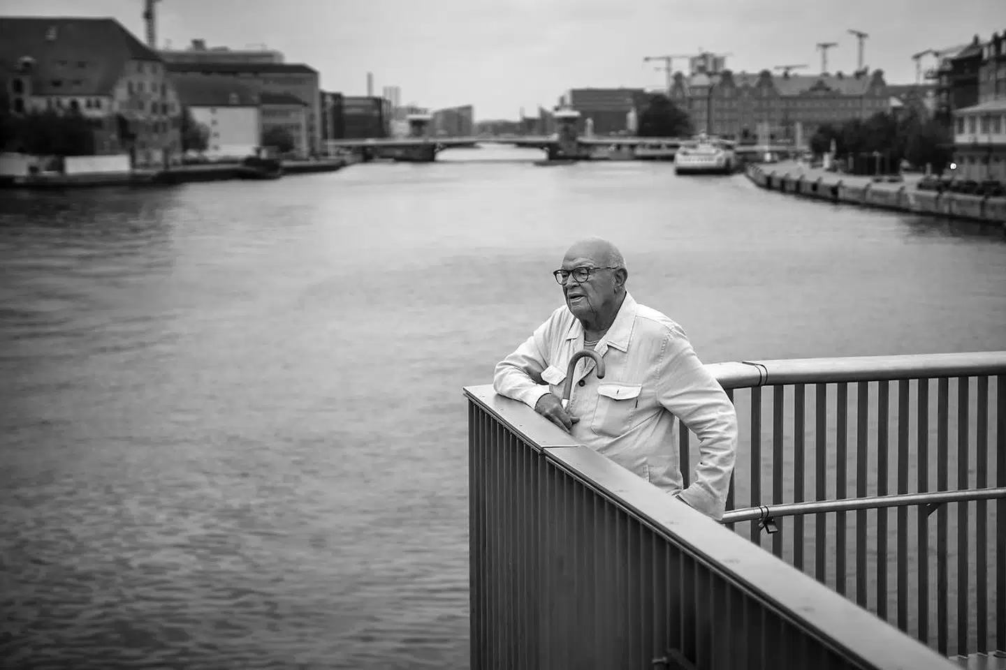 København er Niels Barfoeds by. Han føler sig i den grad i live, når han står oppe på Inderhavnsbroen med udsigt over byen.