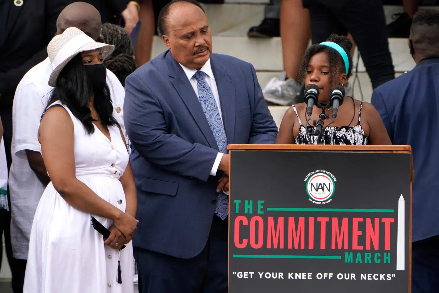 Yolanda Renee King, der er barnebarn af Martin Luther King, ses her på talerstolen med sin far, Martin Luther King III. Jacquelyn Martin/Ritzau Scanpix