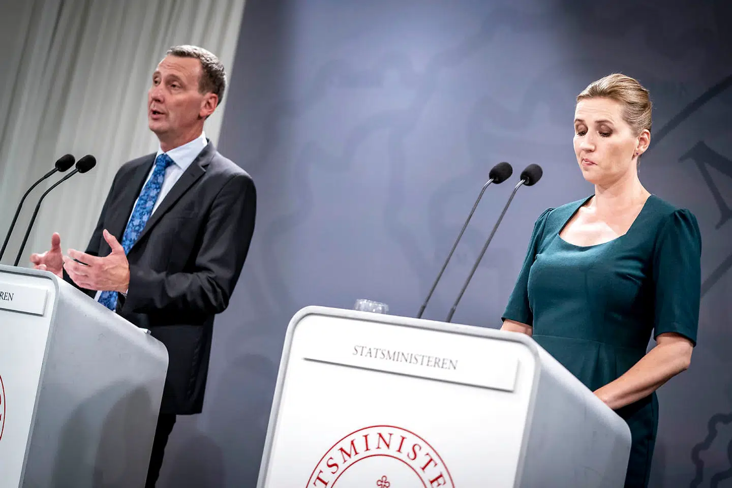 Statsminister Mette Frederiksen (S) og resten af regeringen – til venstre justitsminister Nick Hækkerup – havde planer om at forbyde udenlandske turister at overnatte i Aarhus, skriver mediet Standby.dk.