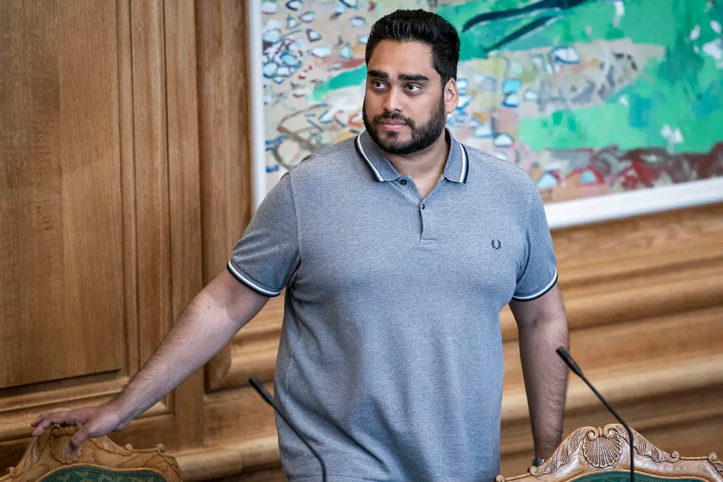 »Jeg kan simpelthen ikke tro på, at denne mand – der truer med at likvidere mig – er medlem af Socialdemokratiet. For det er vores uenigheder til trods ikke det socialdemokrati, jeg kender,« skrev Sikandar Siddique mandag på Twitter.