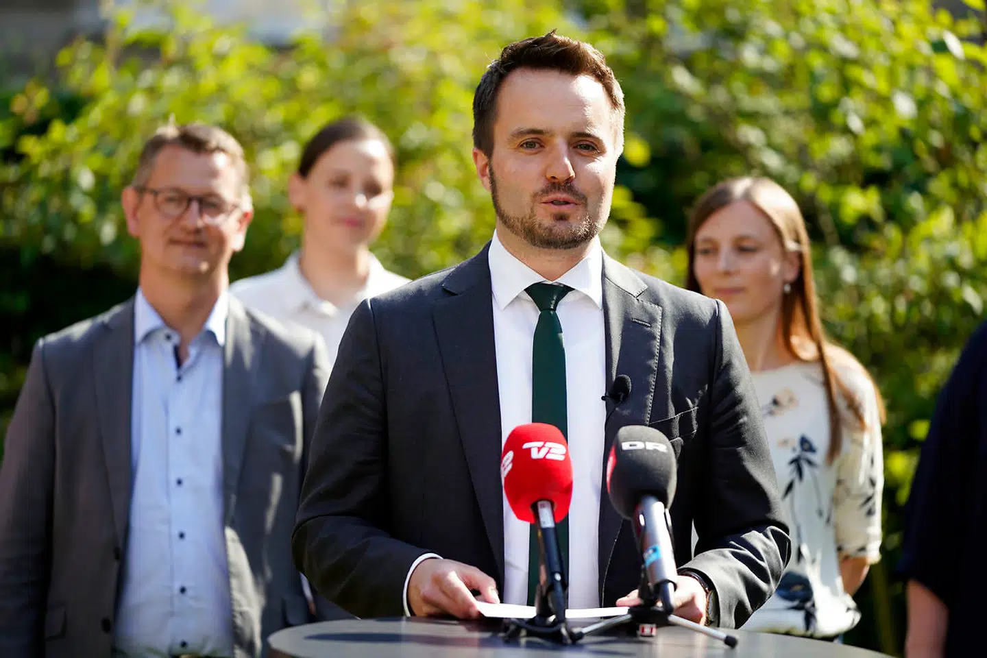 Erhvervsminister Simon Kollerup: »Vi tilbageruller nemlig lidt af Venstres skæve rødvinsreform.«