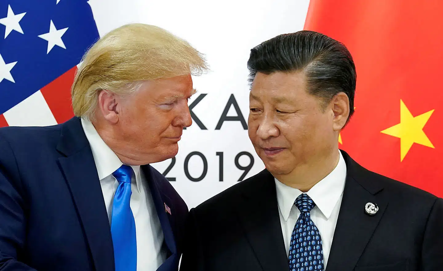 Så tætte var Donald Trump og Xi Jinping, da de to verdensledere mødtes ved G20-topmødet i Osaka i Japan i juni 2019. I dag er tonen alt andet end forsonlig.