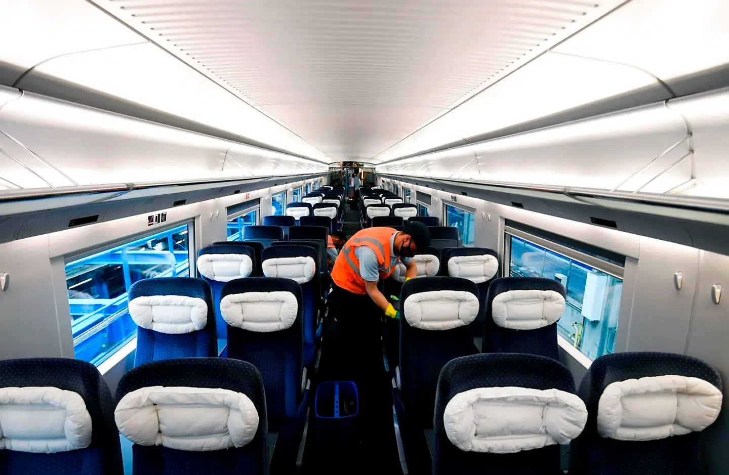 Der er krav om at bære mundbind i alle tyske tog. Det straffes dog ikke med bøde, hvis ikke man overholder reglerne.