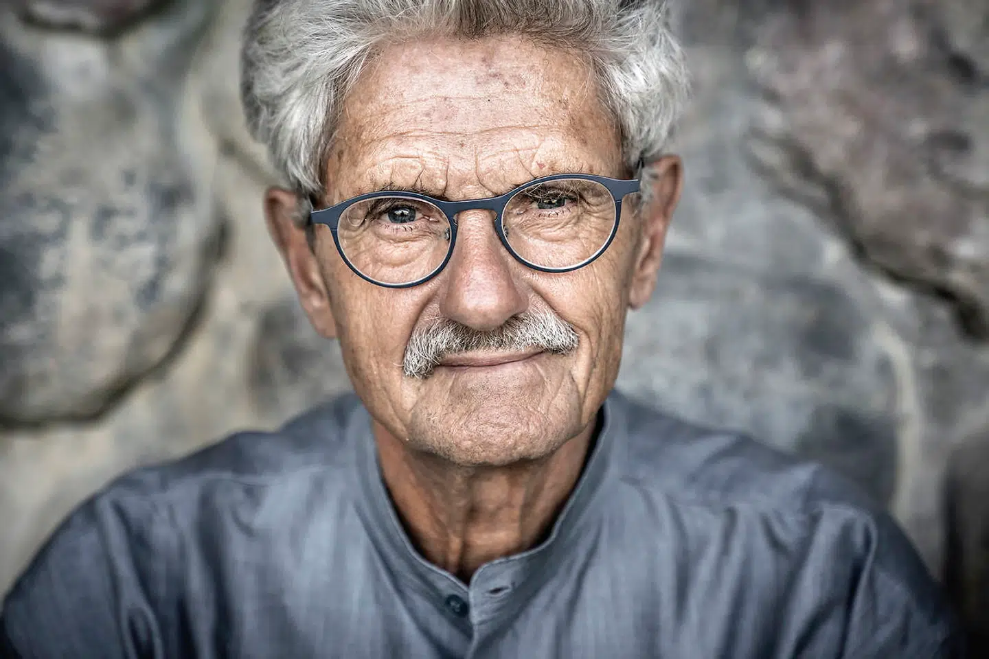 Mogens Lykketoft, socialdemokratisk politiker. Han har blandt andet været udenrigs-, finans- og skatteminister i forskellige regeringer, været formand for Folketinget, statsrevisor og formand for FN's 70. generalforsamling fra september 2015 til september 2016.