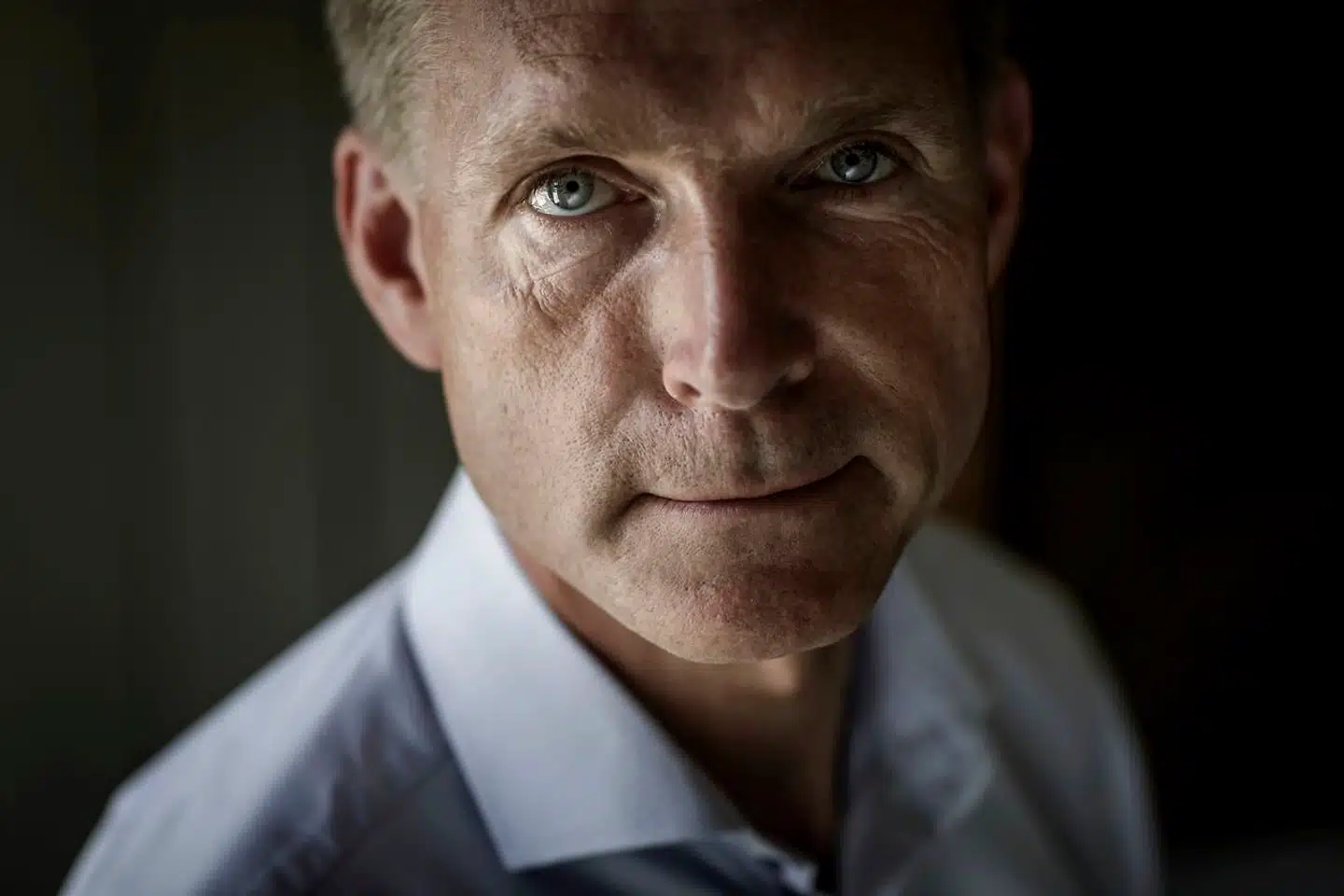 Formanden for Dansk Folkeparti, Kristian Thulesen Dahl, er meget langt fra at være enig i den udlægning af partiets rolle i DONG-sagen, som Helle Thorning-Schmidt og Bjarne Corydon i dag fremfører. Han afviser blankt, at partiet løb fra nogen aftaler.