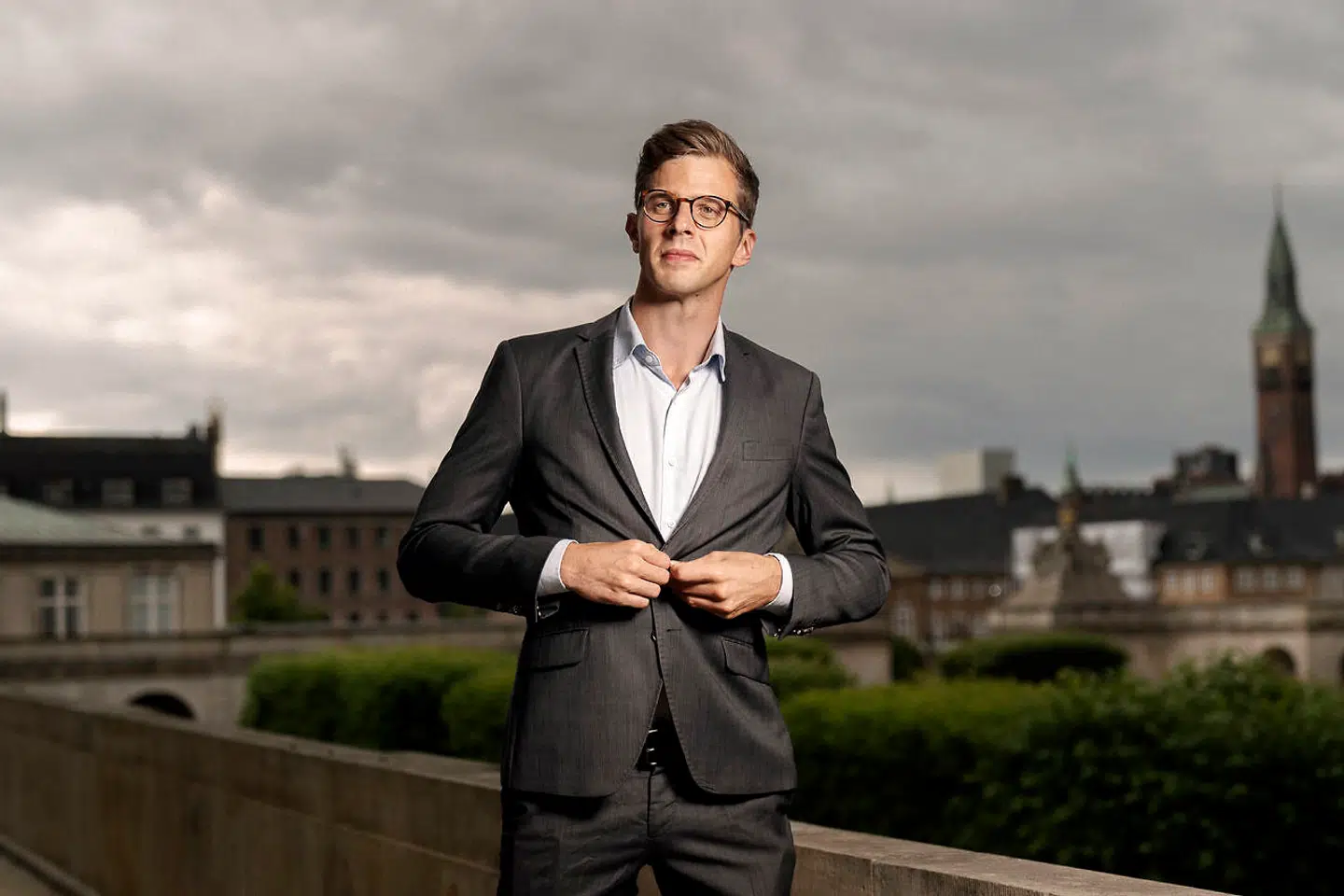 »Genfinder det borgerlige Danmark ikke et projekt med at forvalte magten, kan ethvert spørgsmål om at vinde borgerlige valgsejre være aldeles underordnet for alle andre end dem, der søger beskæftigelse som ministre,« skriver Alex Vanopslagh.