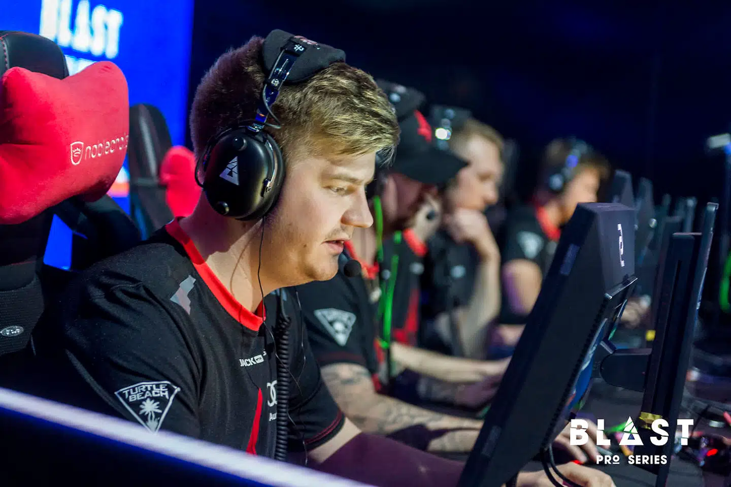 Arkivfoto. Blast e-sport arrangement.