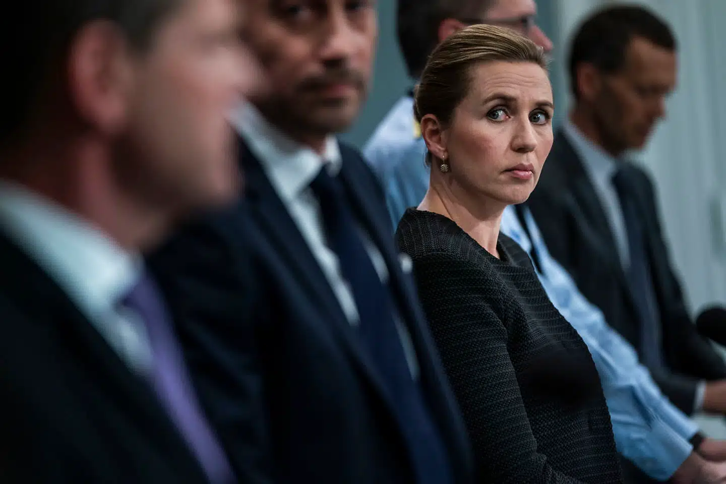 »I det hele taget må man spørge sig selv, hvor regeringen har været i de seneste uger, mens coronasmitten påny er taget til i Danmark,« skriver Tom Jensen i denne leder.