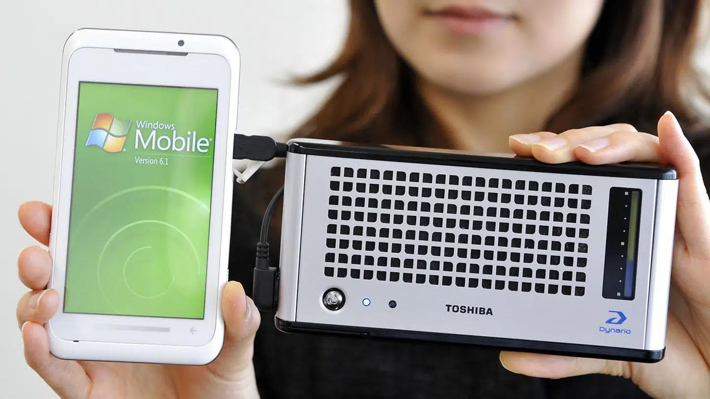 I 2009 var Toshiba klar med datidens powerbank, Dynario-batteriet, som brugte metanol, så man altid kunne få opladet sin mobiltelefon på farten.