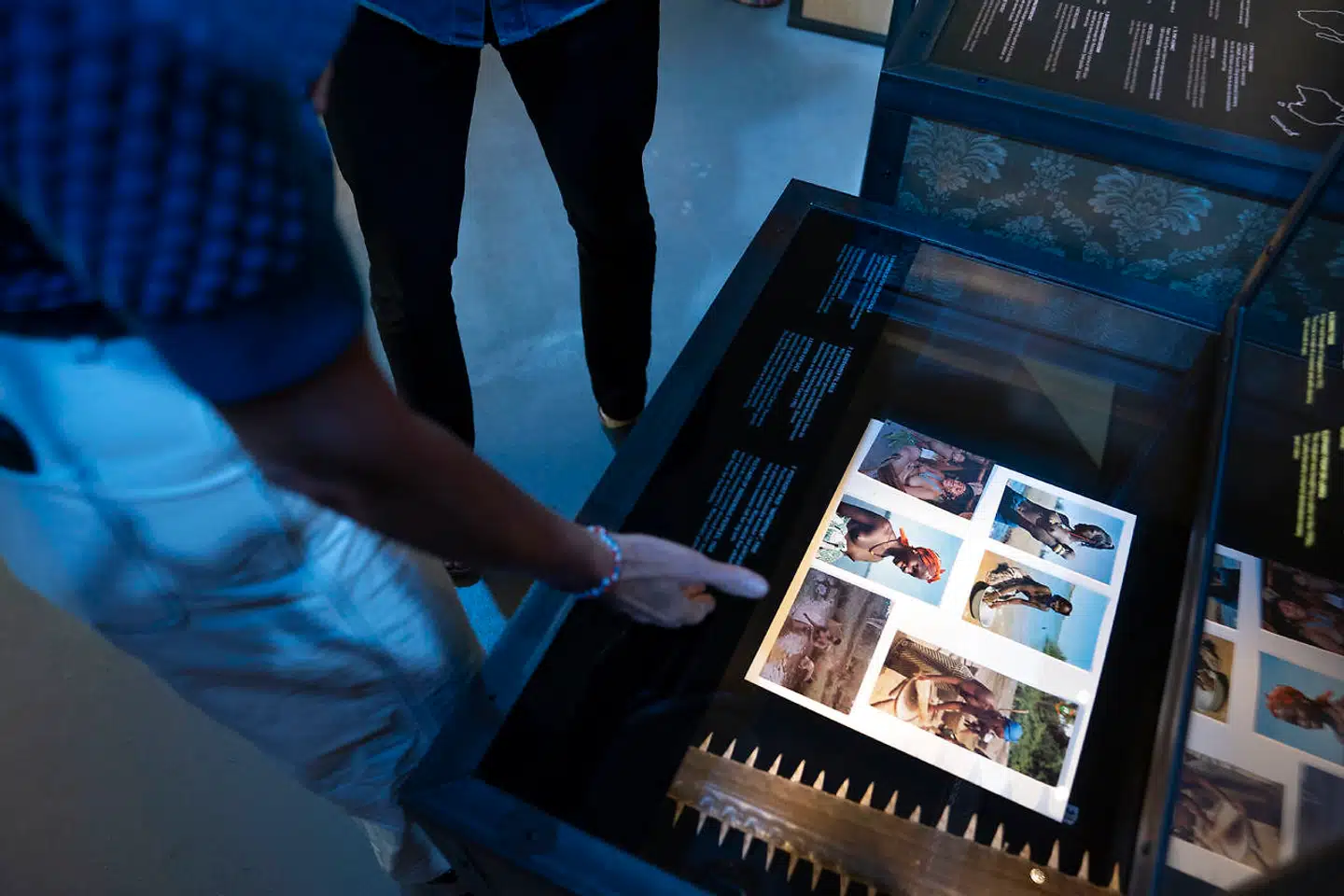 »Vi præsenterer sømandens syn på kvinden, og derfor bør vi også præsentere kvindens syn på sømanden. Vi mangler hendes vinkel – hende, som sømanden havde et forhold til,« lød det fra museumsdirektør på M/S Museet for Søfart Ulla Tofte om en af udstillingerne.