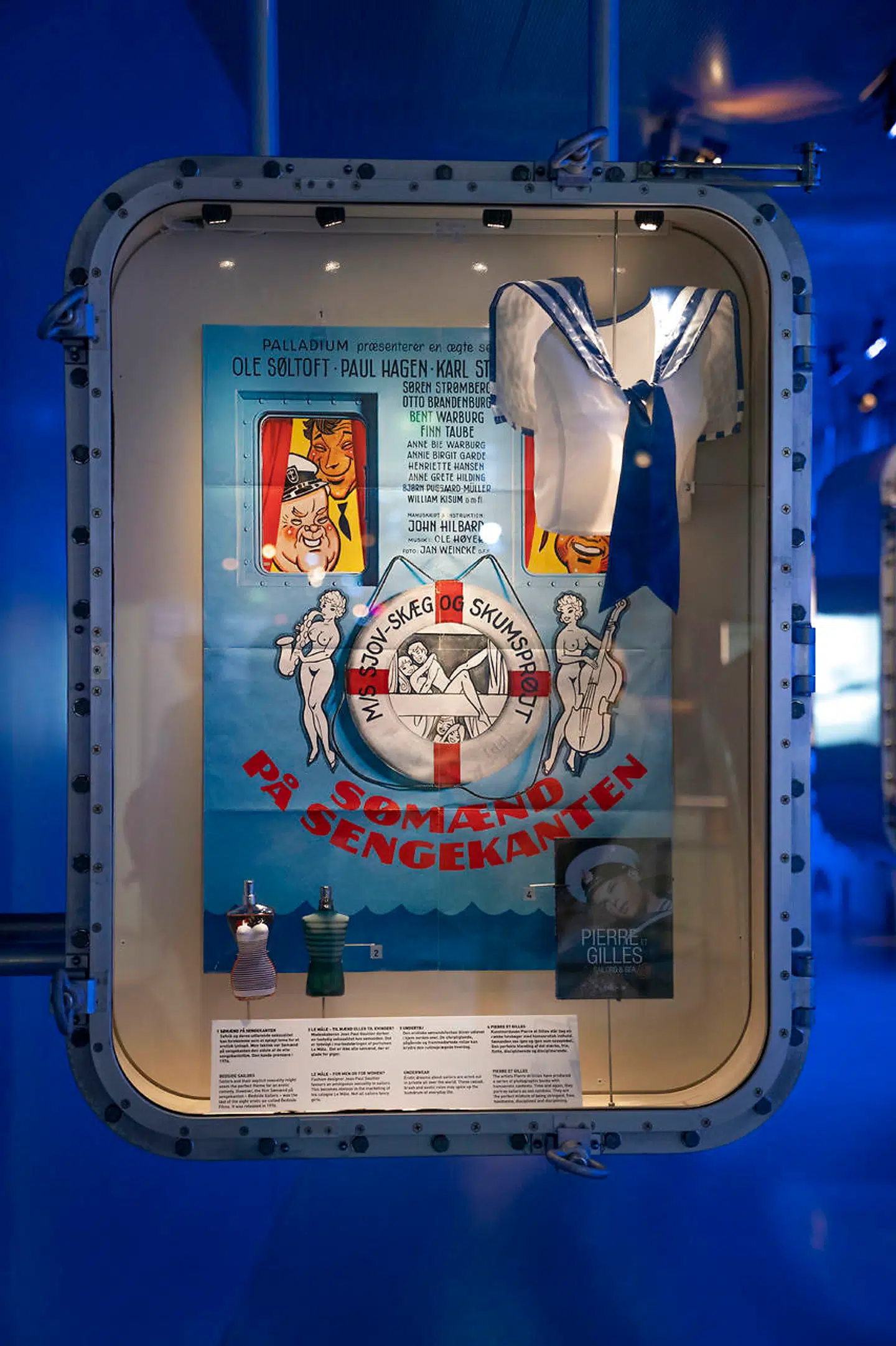 En af montrene i udstillingen om sømænd, der skal have tilføjet flere skilte med kvindernes synsvinkel på sømændene.