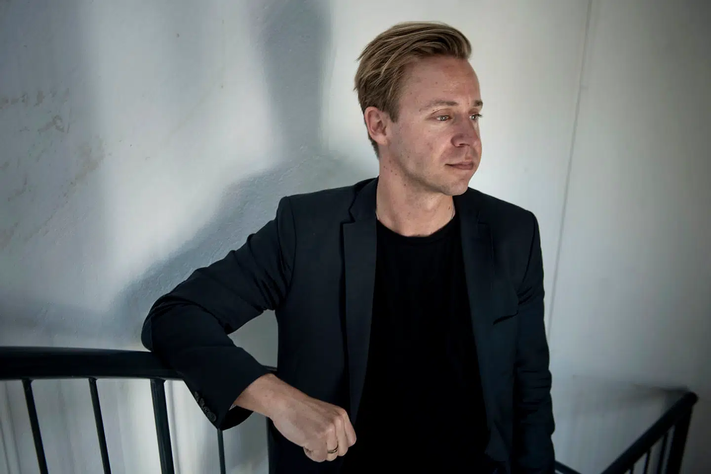 »Fraværet af diskrimination er ikke lig med tilstedeværelsen af inklusion. Selv om der ikke er nogen, der råber 'bøsserøv', kan man godt være ekskluderet. Det er jeg ikke krænket over, men ked af,« skriver Andreas Gylling Æbelø.