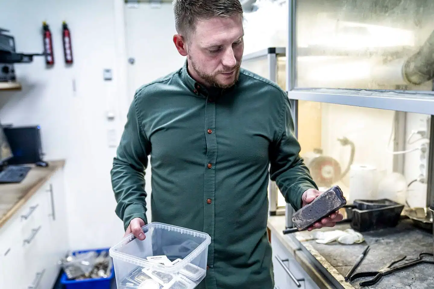 Da coronakrisen for alvor ramte Danmark i marts, steg efterspørgslen på guldbarrer kraftigt, fortæller Christian Klingenberg, der er direktør i Vitus Guld.
