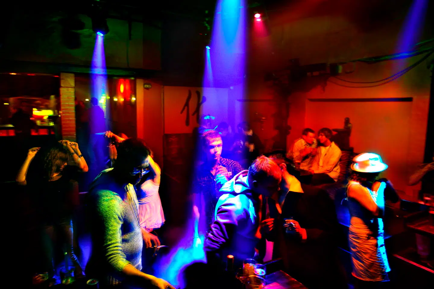 Genåbningen af nattelivet er på tegnebrættet for Folketingets fremtidige forhandlinger om næste genåbningsfase. Flere partier bekymrer sig imidlertid om, hvorvidt genåbningen bør finde sted, som følge af en stigning i antallet af coronasmittede (ARKIVFOTO).