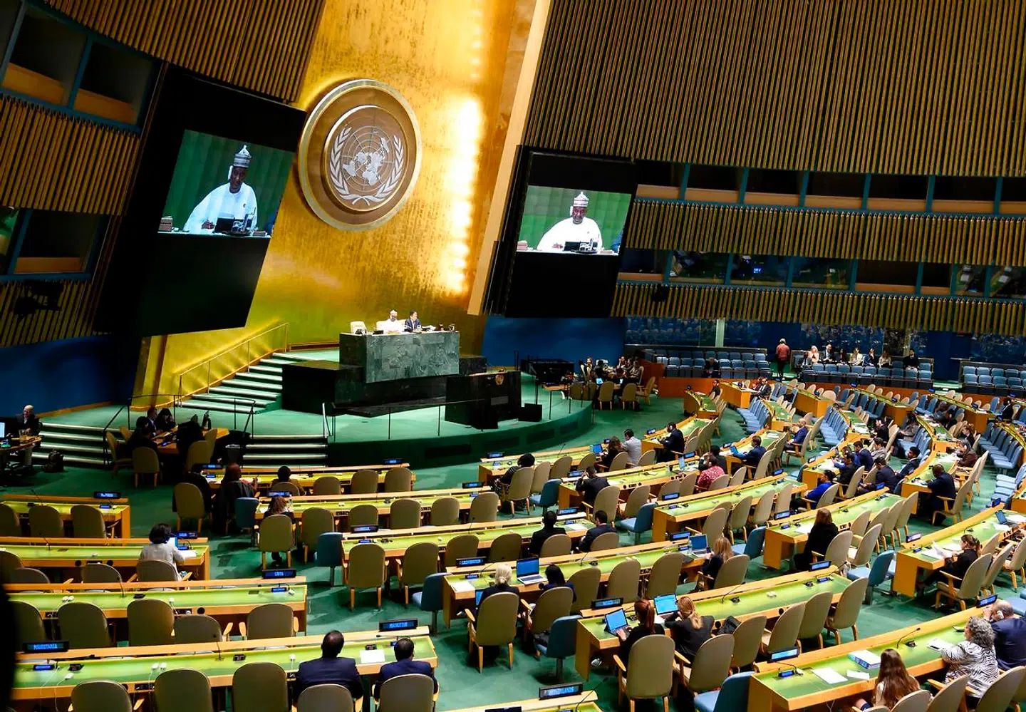 Man kan ikke afvise det som trumpistisk sludder, at FN og flere af dets organisationer fungerer dårligt. FNs Menneskerettighedsråd har i perioder været nærmest kapret af lande, hvor menneskerettigheder er en by i Rusland, skriver Tom Jensen i denne leder.